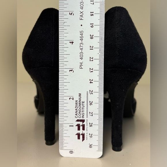 Ann Marino black suede med heel closed toed pump women's size 7 - Picture 7 of 7
